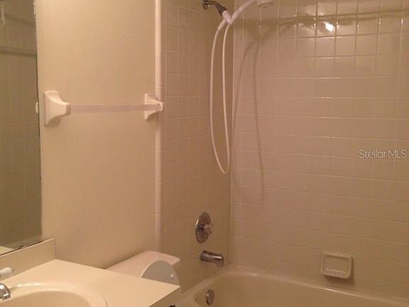 5th image of 932 Pebble Creek Cir