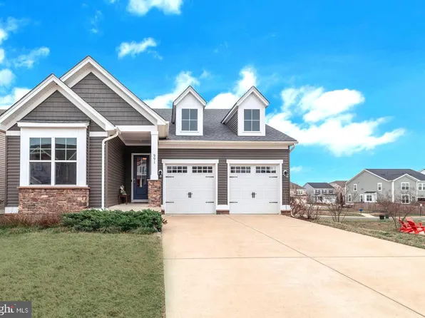 991 Forsythia Ln, Stafford, VA 22554