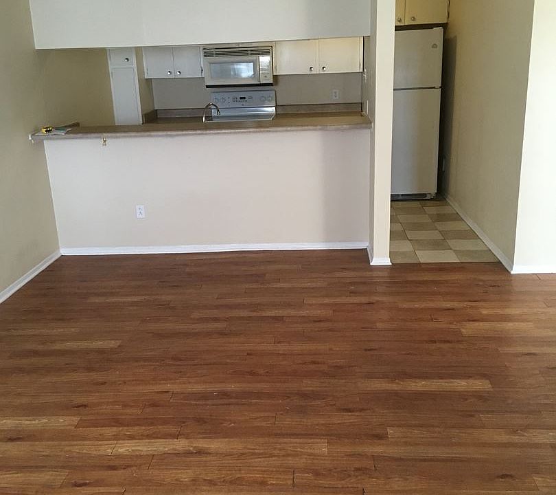 1st image of 404 E Park Ave APT 6