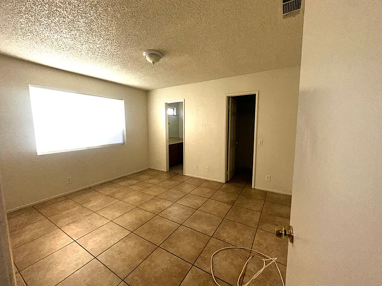 15392-15398 Bear Valley Rd — Photo 3