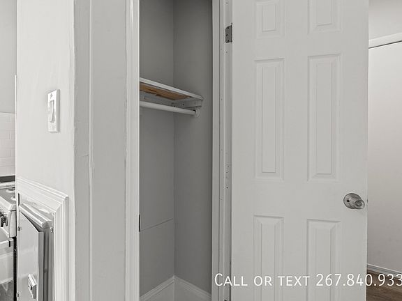 3rd image of 1017 Pine St APT 3R