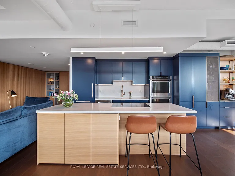 21 Lawren Harris Sq #904 — Photo 16