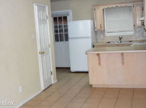 1919 Villa Linda Kitchen