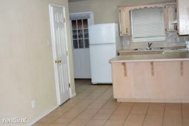 1919 Villa Linda Kitchen