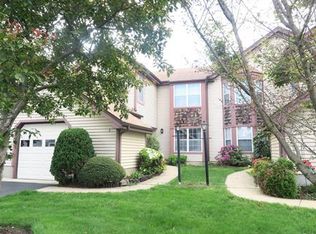 2 Hempstead Dr #B, Monroe Township, NJ 08831