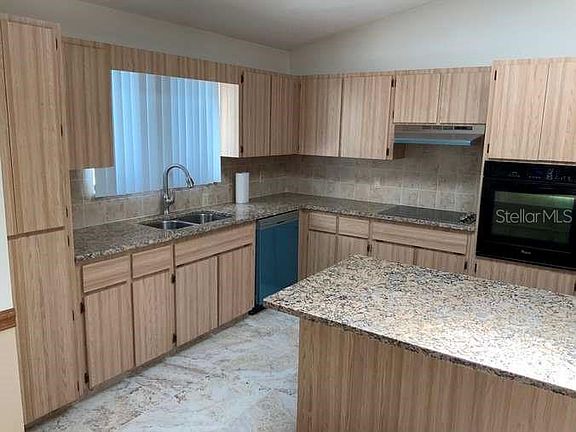 5th image of 9434 Treetop Ln