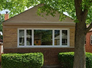 6325 N Whipple St - Property Image