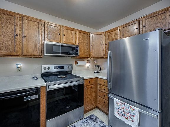 5th image of 902 N Thompson Dr APT 2