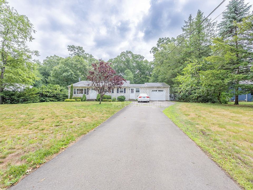 1st image of 17 Dover Rd