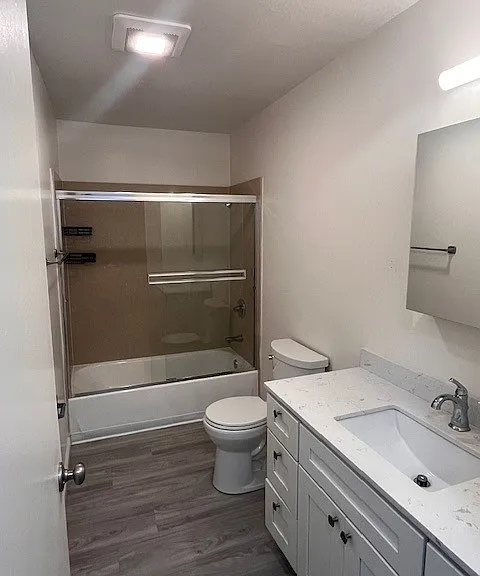 Spanish Castle Apartments — Photo 12