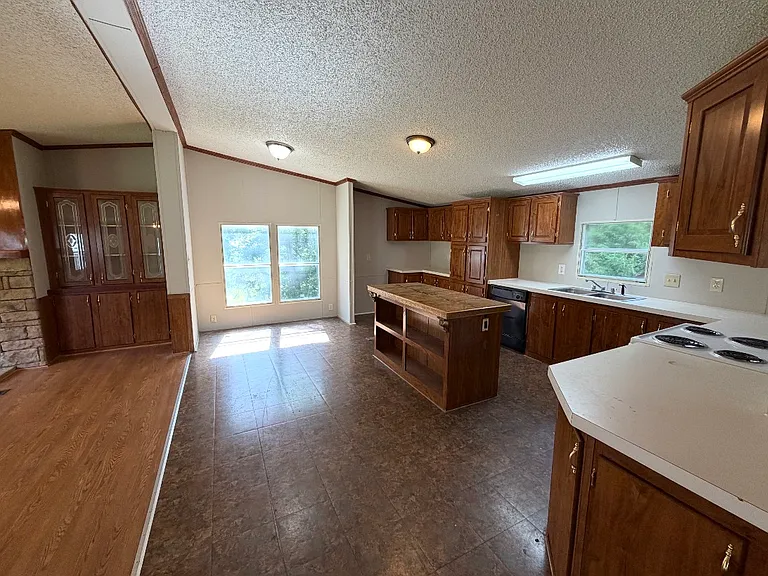 122 Fielding Ln — Photo 10