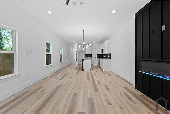 4 bed, 1743 sqft, $2,800 — Photo 3