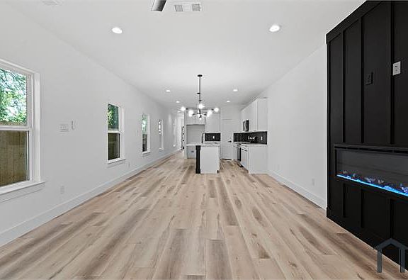 3rd image of 5212 Colonial Ave