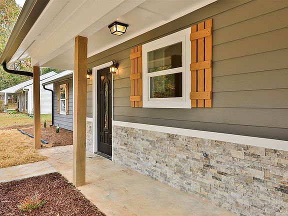 4th image of 4 Silverwood Dr