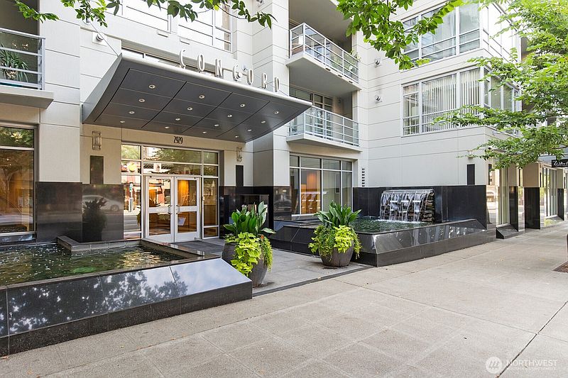 2nd image of 2929 1st Avenue #313