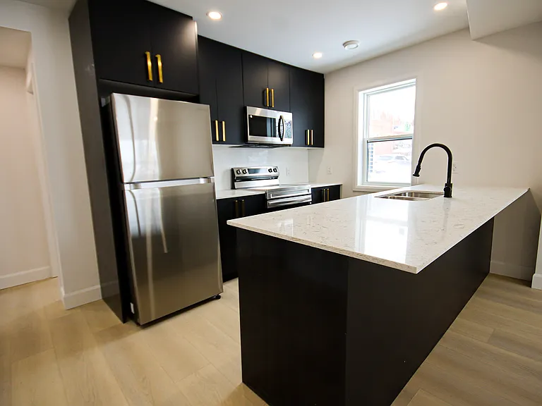 269 Madison Ave S #7 — Photo 3