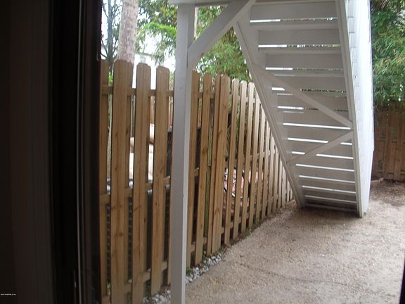 5th image of 2225 Gorden Ave