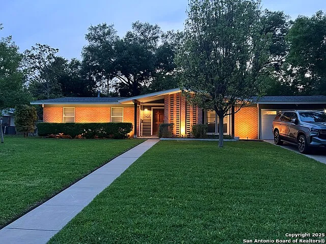 7407 Quail Run Dr