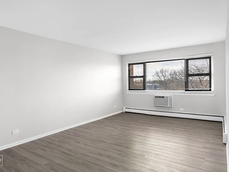 5870 W Lake — Photo 4