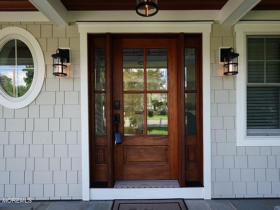 4th image of 1711 Maple Street