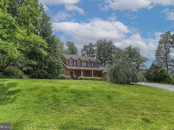 4th image of 1382 Jessica Dr