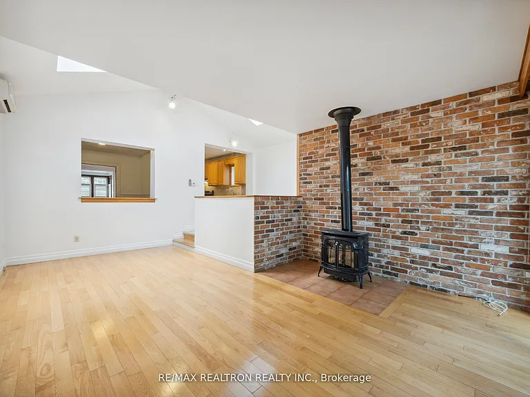 186 Wanless Ave — Photo 24