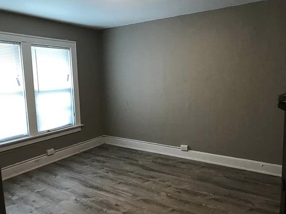 5th image of 205 E 13th Ave
