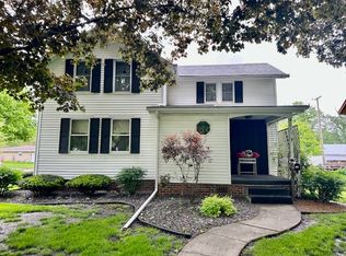 911 4th Ave, Mendota, IL 61342