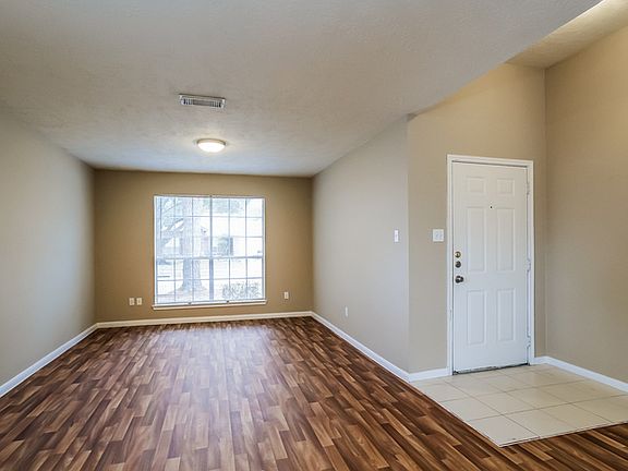 5th image of 16206 Hilton Head Ln