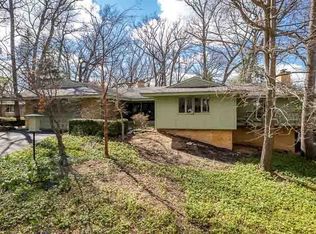 2520 E Chickadee Trl, Rockford, IL 61107