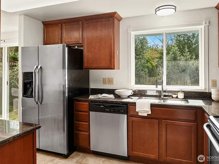 17615 Brook Blvd — Photo 5