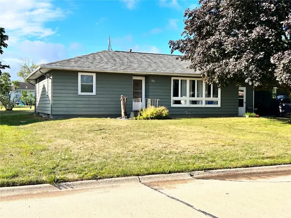 210 Howard St, Alburnett, IA 52202