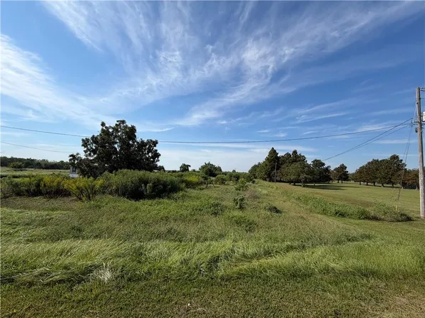 30036 Highway 23, Pt Sulphur, LA 70083