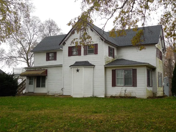 4002 W Rock Falls Rd, Rock Falls, IL 61071