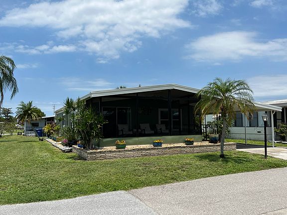2nd image of 2733 Palm Lake Dr