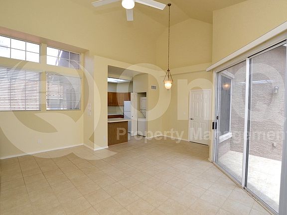 3rd image of 1633 E Lakeside Dr Unit 32