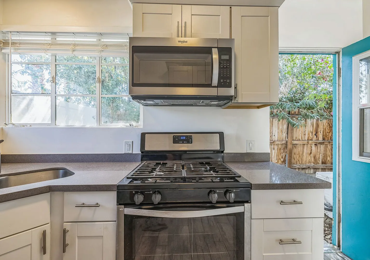 1311 Camino Amapola — Photo 4