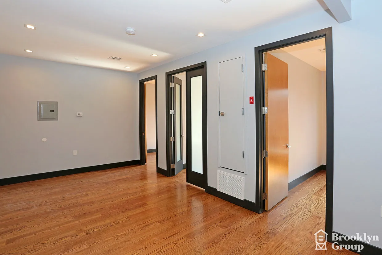15 Cedar Street — Photo 3