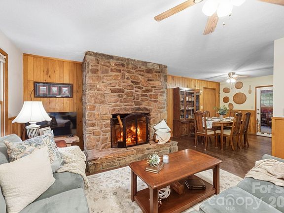 5th image of 1424 Big Cove Rd
