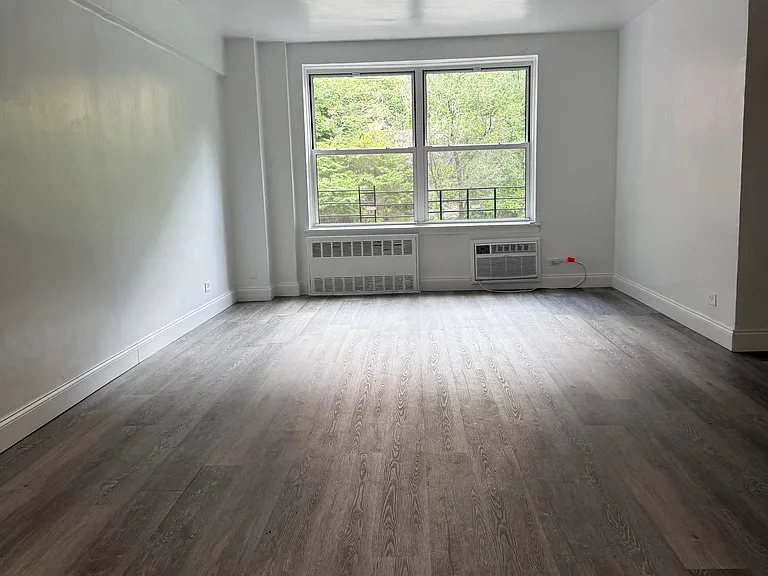 2661 Marion Ave — Photo 1