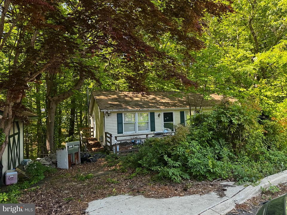 1st image of 913 Augustus Dr