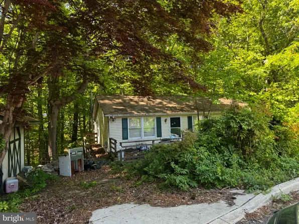 913 Augustus Dr, Prince Frederick, MD 20678