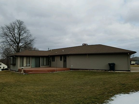 3rd image of 737 7th Ave SE