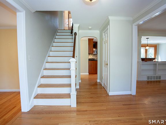 3rd image of 24 Valley View Drive