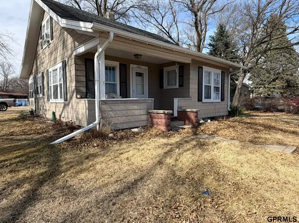 2209 Hawthorne Ave, Crete, NE 68333