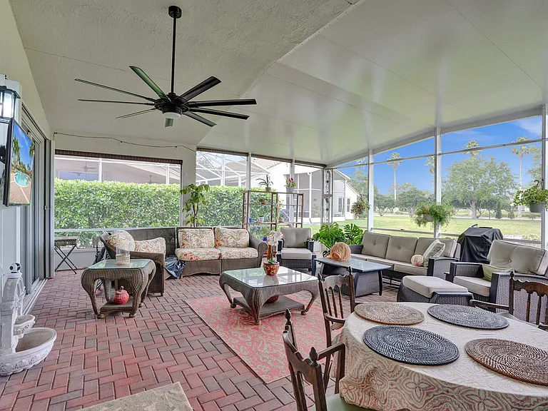 304 NW Bayside Ct — Photo 62