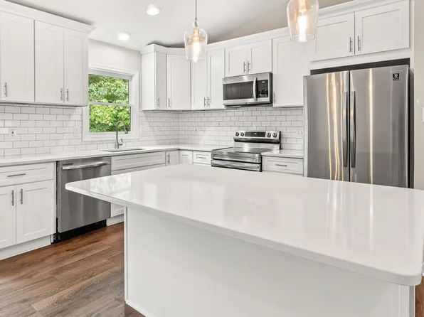 10788 Forest Edge Cir, New Market, MD 21774