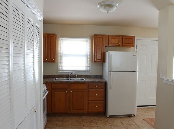 5th image of 15060 Holiday Ct
