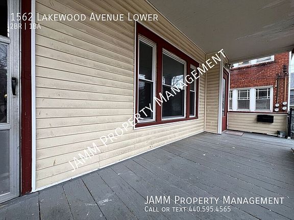 3rd image of 1562 Lakewood Ave