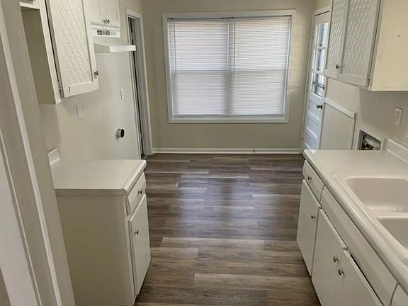 3rd image of 4550 Aldridge Dr